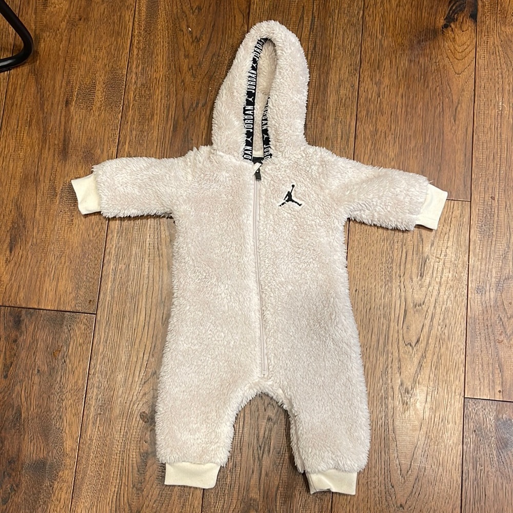 JORDAN fleece onesie 6 months